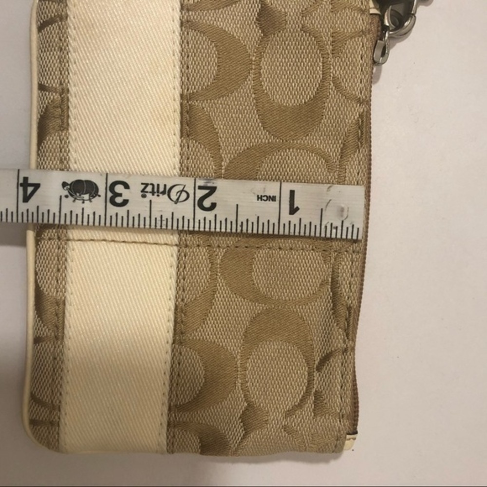Coach brown creamy white signature stripe wristlet - Picture 2 of 6